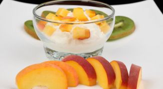 Картинка по теме - как приготовить манную кашу с фруктами