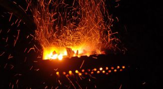 Картинка по теме - как разжечь древесный уголь