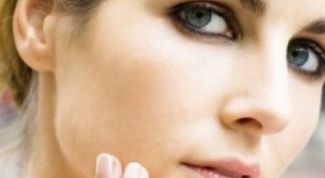 Картинка по теме - как загримировать прыщи
