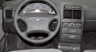 Картинка по теме - как избавиться от скрипа панели