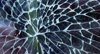 Картинка по теме - как разрезать стекло стеклорезом