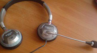 Картинка по теме - как подключить наушники и микрофон к компьютеру для скайпа