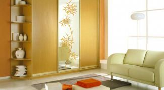 Картинка по теме - как снять двери шкафа-купе