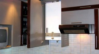 Картинка по теме - как скрыть газовую колонку на кухне