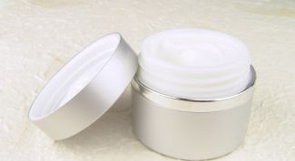 Картинка по теме - как следует правильно увлажнить кожу зимой