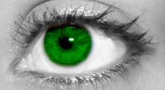 Картинка по теме - как сделать цветные глаза на черно-белом фото
