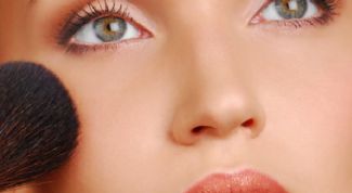 Картинка по теме - как наносить румяна на щеки