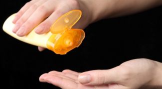 Картинка по теме - как избавиться от трещин на пальцах