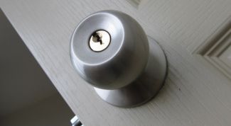 Картинка по теме - как выбрать качественную дверь