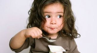 Картинка по теме - как научить ребёнка есть ложкой самостоятельно