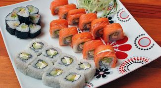 Картинка по теме - как нарезать рыбу для роллов