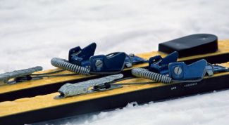 Картинка по теме - как наносить мазь скольжения