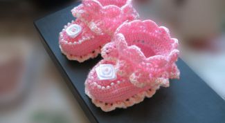 Картинка по теме - как вязать пинетки