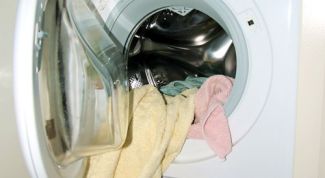 Картинка по теме - как отстирать засохшую кровь