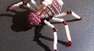 Картинка по теме - как сплести паука из бисера