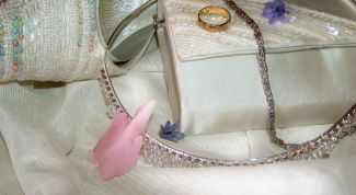 Картинка по теме - как сшить свадебную сумочку