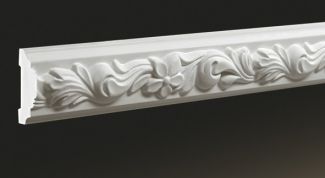 Картинка по теме - как приклеить потолочный плинтус в углу