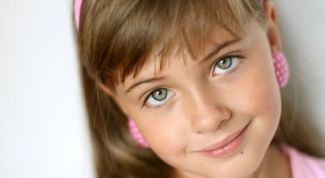 Картинка по теме - как обрабатывать ухо после прокола