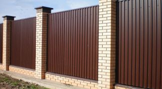 Картинка по теме - как построить забор из профлиста