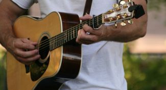 Картинка по теме - как прикрепить ремень для гитары