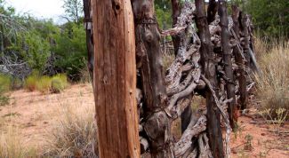 Картинка по теме - как построить столб для забора