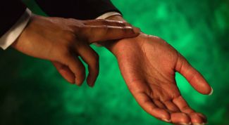 Картинка по теме - почему немеют пальцы рук