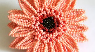 Картинка по теме - как плести цветочек из бисера