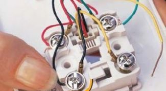 Картинка по теме - как подсоединить провод к телефонной розетке