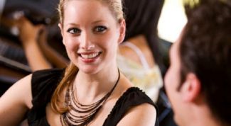 Картинка по теме - как заставить мужчину обратить на себя внимание