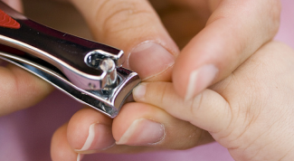 Картинка по теме - как стричь ногти ребенку