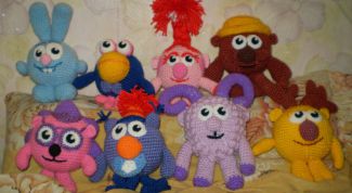 Картинка по теме - как связать крючком смешариков