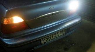 Картинка по теме - как поставить ксенон в задний ход