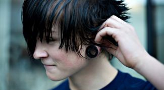 Картинка по теме - как сделать эмо-прическу на короткие волосы