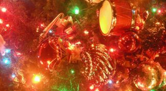 Картинка по теме - как отремонтировать елочную гирлянду