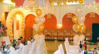 Картинка по теме - как украсить зал к выпускному балу