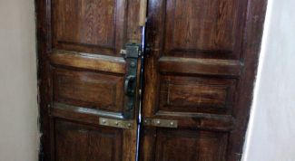 Картинка по теме - как украсить старые двери