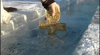 Картинка по теме - как окропить квартиру крещенской водой