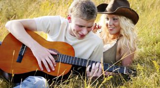 Картинка по теме - что делает мужчина, если ты ему понравилась