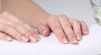 Картинка по теме - что делать, если трескаются руки