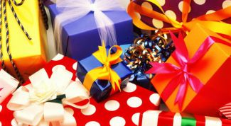 Картинка по теме - как заставить парня дарить подарки