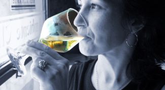 Картинка по теме - что делать, если человек пьет