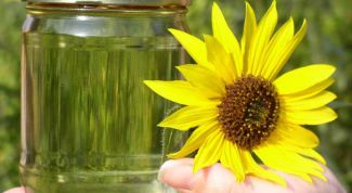 Картинка по теме - как очистить подсолнечное масло