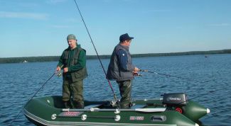 Картинка по теме - как ловить рыбу с лодки