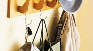 Картинка по теме - как сделать деревянную вешалку для одежды