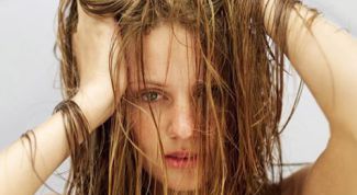 Картинка по теме - как обеспечить уход за жирными волосами