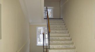 Картинка по теме - как украсить лестничную клетку