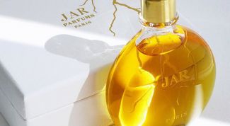 Картинка по теме - как отличить оригинальные духи от подделки