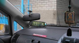 Картинка по теме - как приклеить зеркало на лобовое стекло