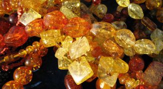 Картинка по теме - как носить янтарь