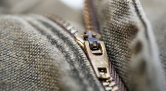 Картинка по теме - как расстегнуть молнию